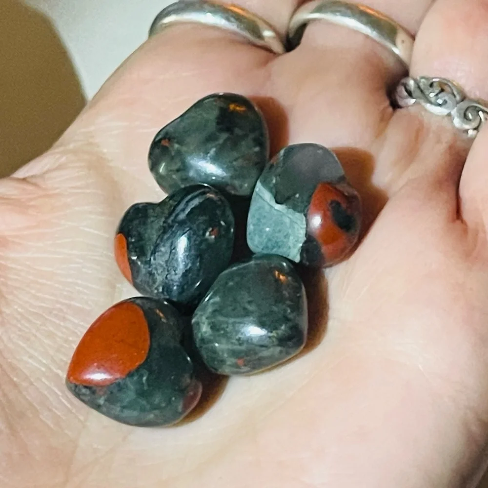 New Natural Rare Natural Bloodstone Crystal Red Green Small Heart Pocket Stone